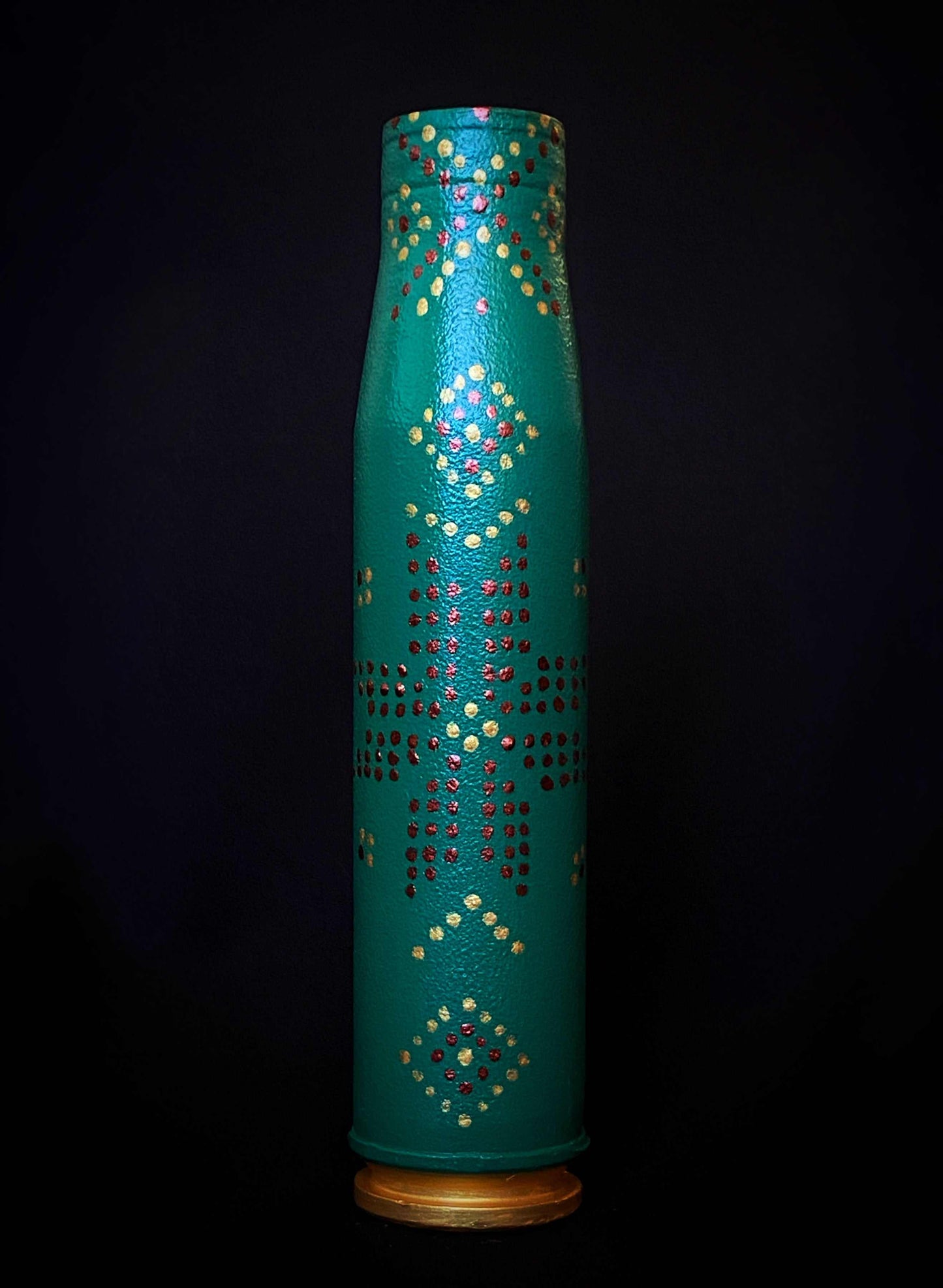 23mm shell with intricate patterns designed by Anna Huliaieva
