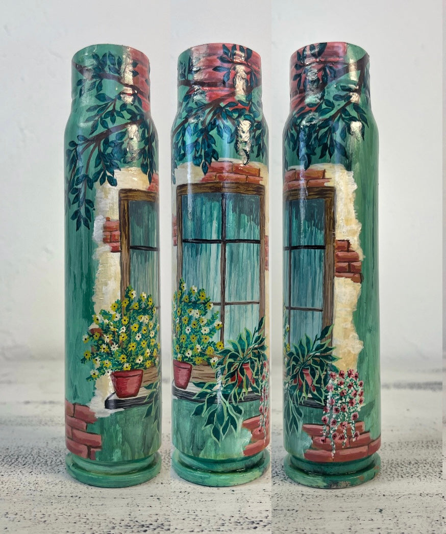 The window view. Drawn on 30mm shell. (16.5cm tall). (#1020)