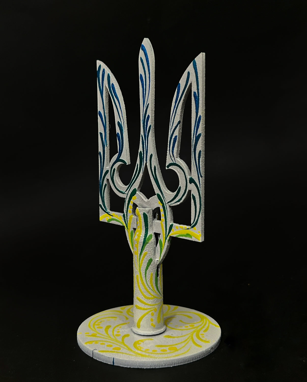 Pequeño tryzub con cartucho de bala. (300)