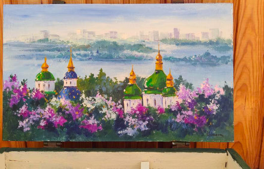 "Drømmer om et fredelig liv" ammunisjonskasse med scener fra Kyiv. 48х28x14cm