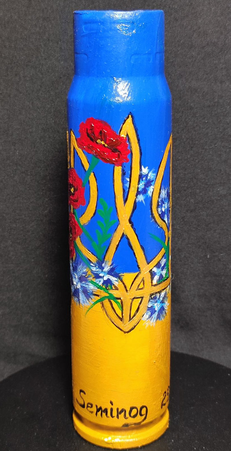 30mm kabuk üzerine boyanmış Tryzub (#724). Julia Seminoh tarafından boyanmıştır.