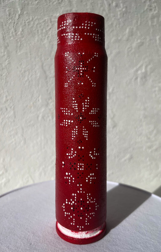 Estojo de 30mm com desenho de motanka ucraniana (002 Anna)