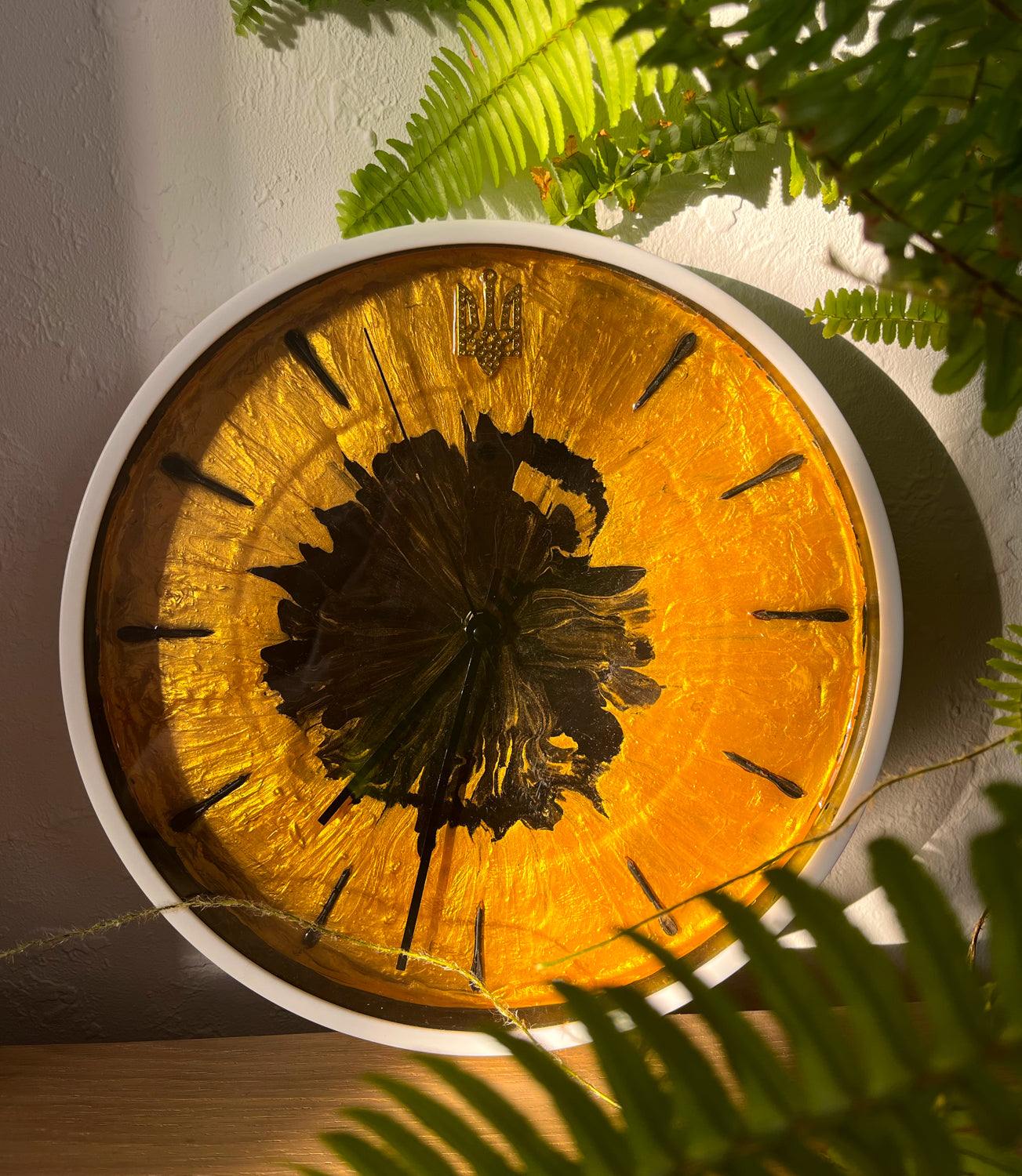 Clock with flechettes designed by Anna Huliaieva using flechettes fired by Russia in 2022, Kyiv oblast