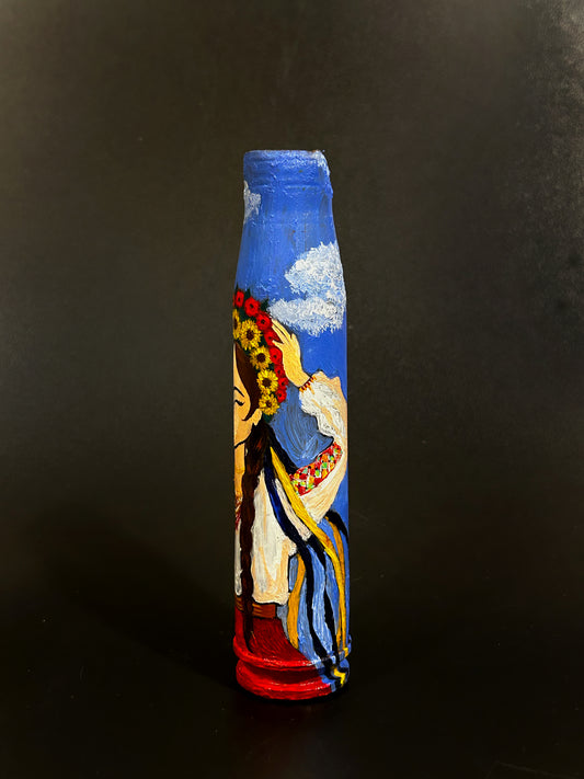 Estojo de 30mm com desenho de rapariga ucraniana. (#701)