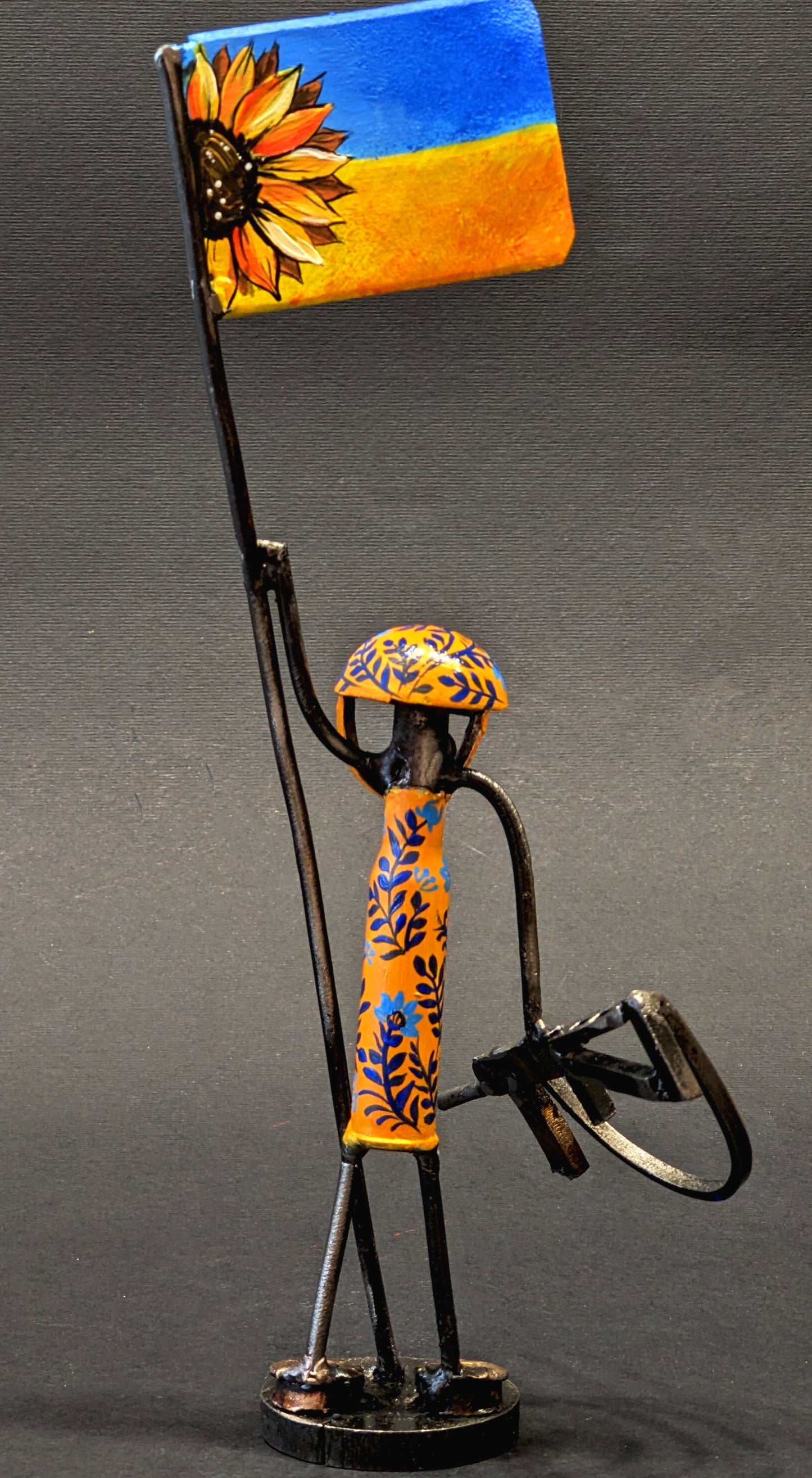 Mini-Soldato con Bandiera (alto 17 cm) (1195 CR)