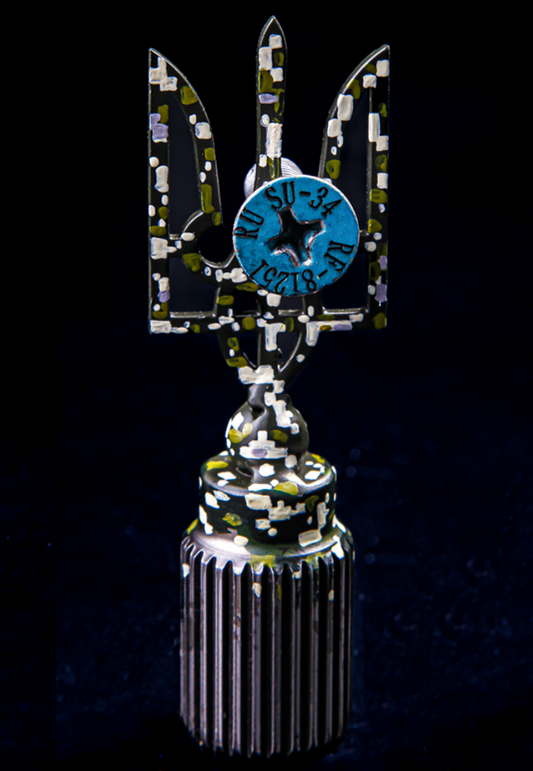 Mini-tryzub con tornillo SU-34, pintado en colores de camuflaje (9cm)