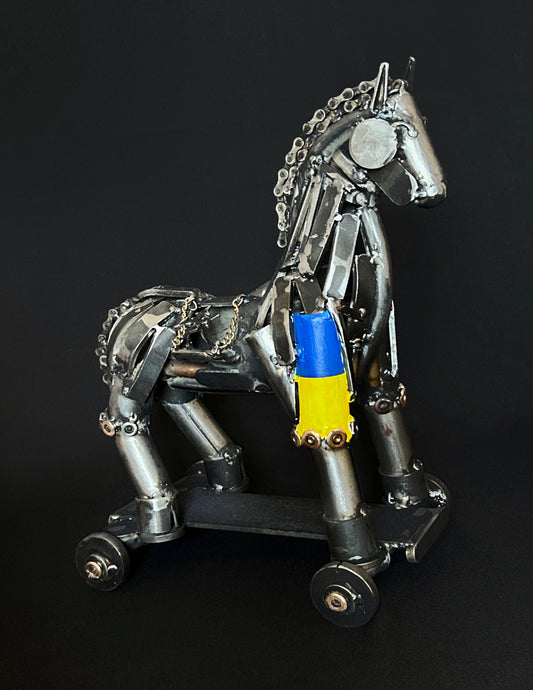 Trojan Horse 25x20x38 (LxWxH) (1105 HS)