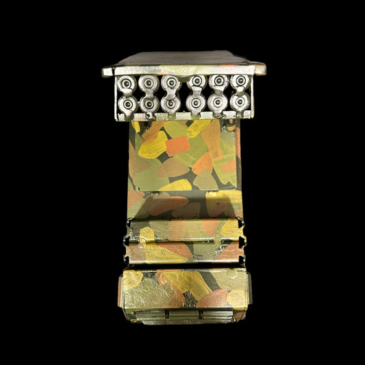 "Takk Tyskland." M270 Flergangs rakettkaster system 27x12x23cm (LxBxH)