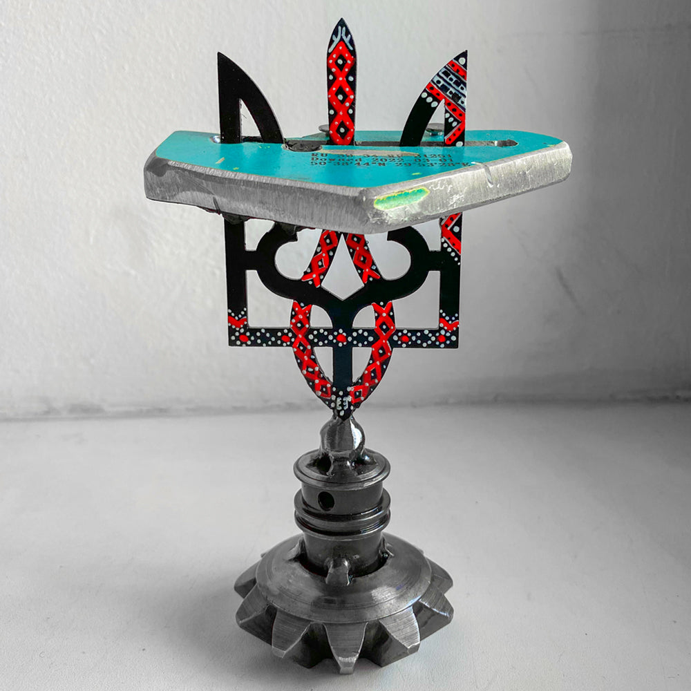 Small Tryzub with piece of SU-34 + Engraved 4cm SU-34 keychain ...