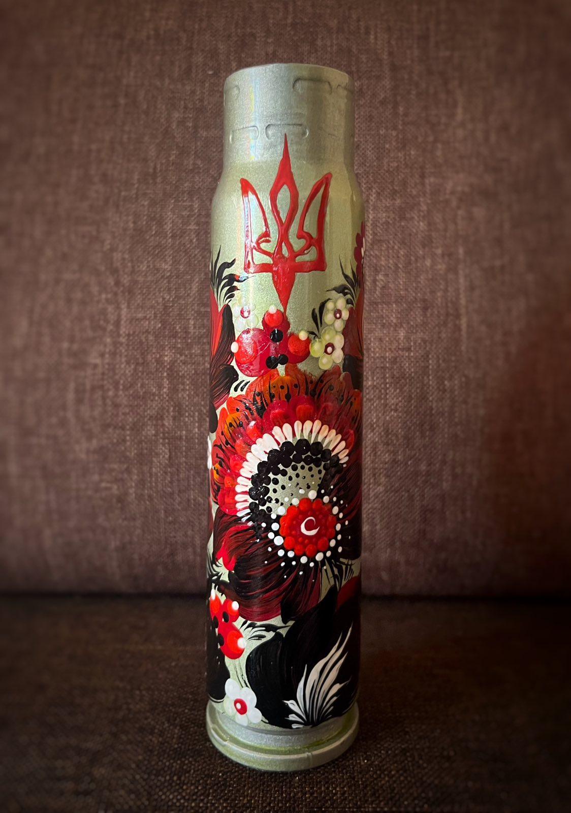 30mm spent shell with drawing of a patterns. (1134 MS)