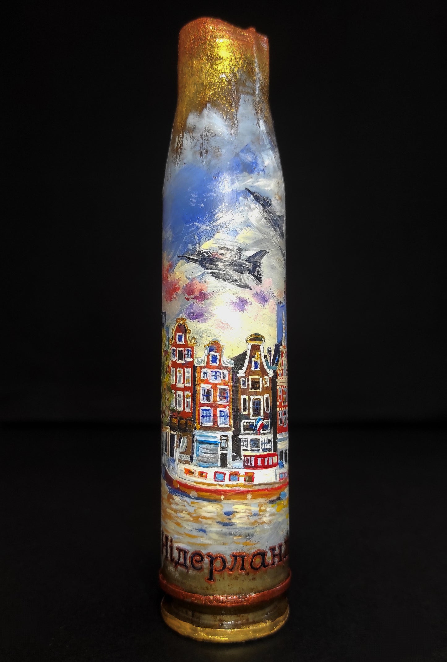 "Thank you Netherlands". Painted on 23mm shell (15cm tall).