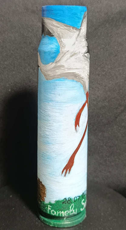 Storchfamilie auf 30mm Granate gemalt (#729). Gemalt von Julia Seminoh. (1100 JS).