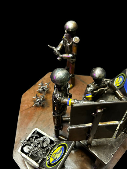 태풍 부대 작전 수행 중. (1198 HS)