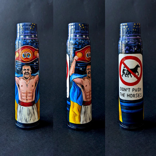 Don't push the horses / Oleksandr Usyk. Painted on 30mm shell. (1122 CR)