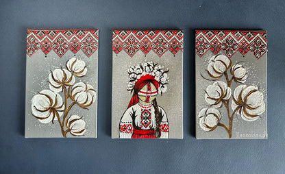 Tríptico, Motanka con algodón. (10x15cm). (1097 AL)