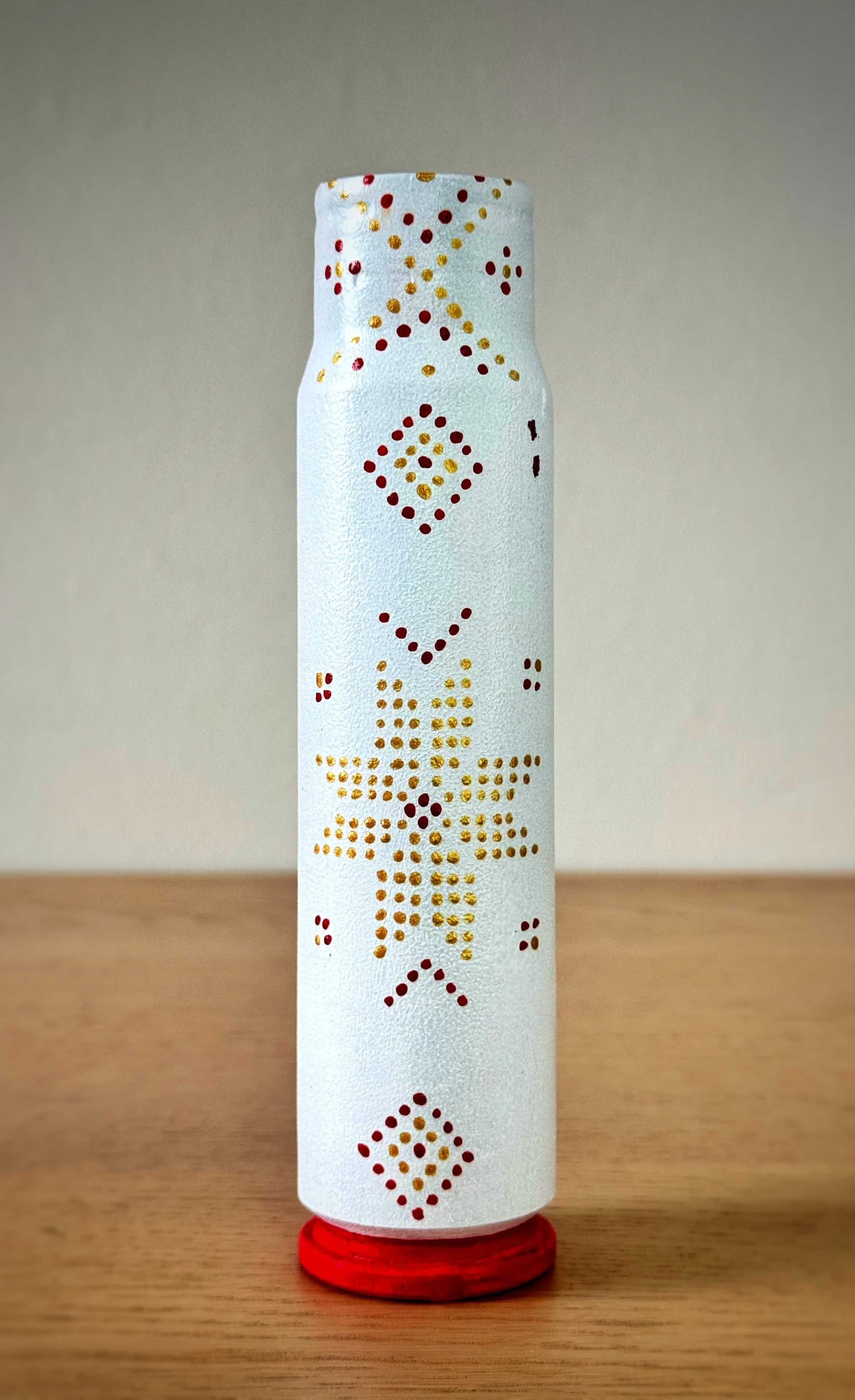 30mm shell with colorful painted patterns artwork