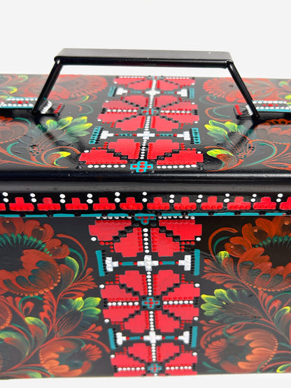 Metal ammunition box.. (300 x 150 x 180 mm). (1250 AL)