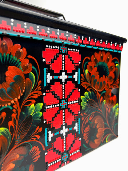 Metal ammunition box.. (300 x 150 x 180 mm). (1250 AL)