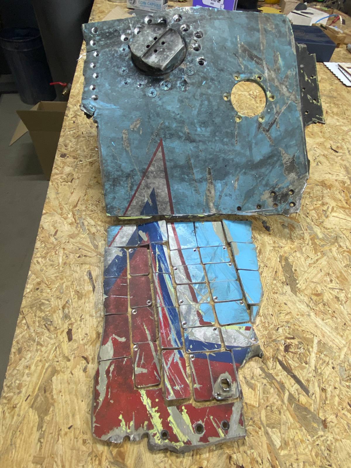 Engraved keychain made from a shot down SU-34 plane (RF-81879 - 24 Red, shot down near Kyiv in 2022)