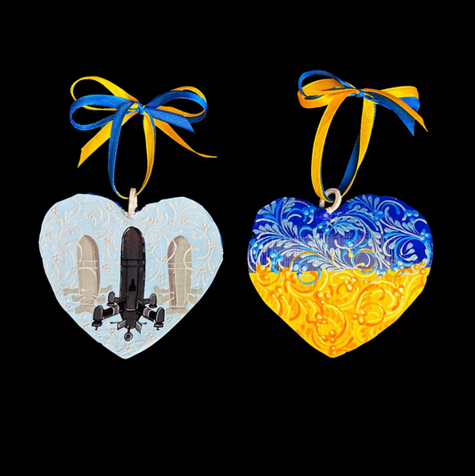 由122毫米格拉德火箭制成的乌克兰拦截无人机装饰品。（1321 AL）