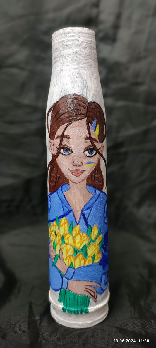 30mm shell with drawing of Ukrainian girl. (#712)