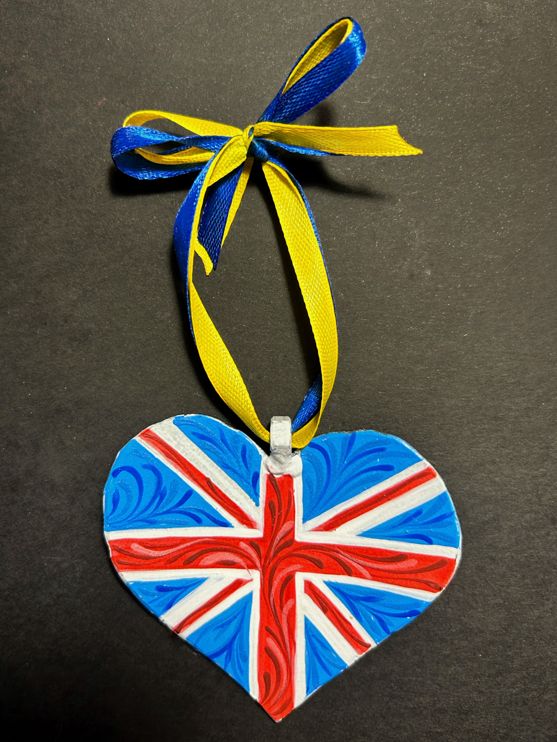 United Kingdom: Iron Heart ornament made from 122mm grad rocket. Thank you UK.