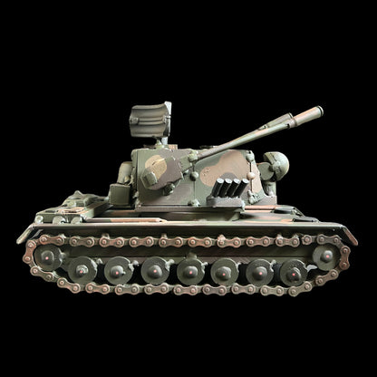 Flakpanzer Gepard - 29x16,5x18cm (CxLxA).