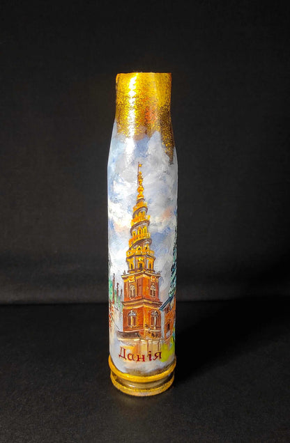 30mm shell drawing featuring Copenhagen's Church of Our Savior painted on a 16.5cm tall shell thanking Denmark