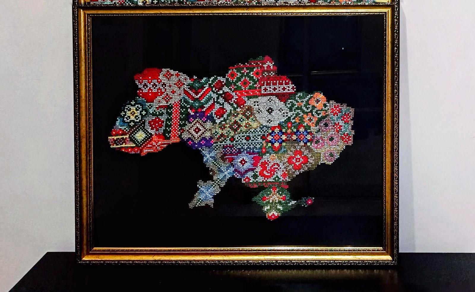 Hand-made embroidered map of Ukraine with traditional Ukrainian motifs, to be signed by Sharon del Adel and Robert Westerholt