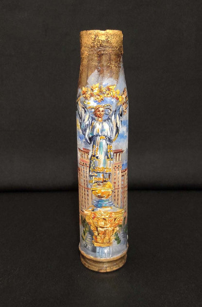 Independence Monument painted on 30mm shell by Inna Zubok