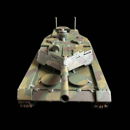 Kampfpanzer Leopard 2 German battle tank model 27x15.5x13 cm