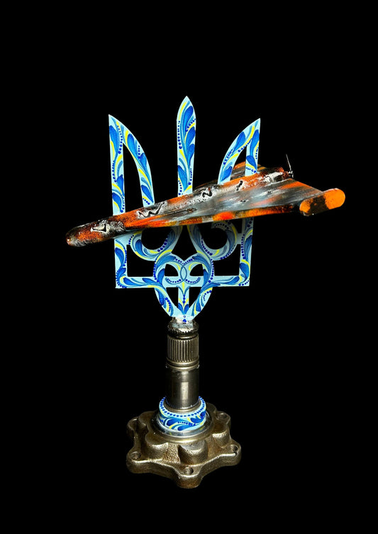 Shahed drone artwork impaled on Tryzub sculpture by Hisoshi Art Studio