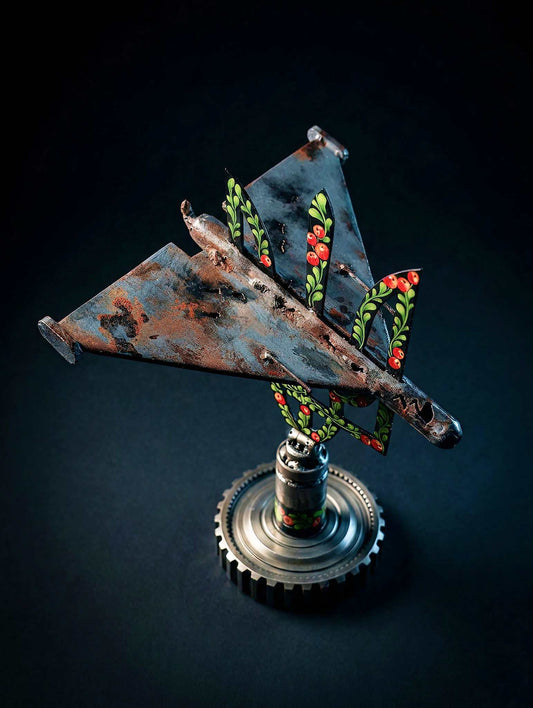 Shahed drone impaled on Tryzub sculpture by Hisoshi Art Studio and Catherine Ruban