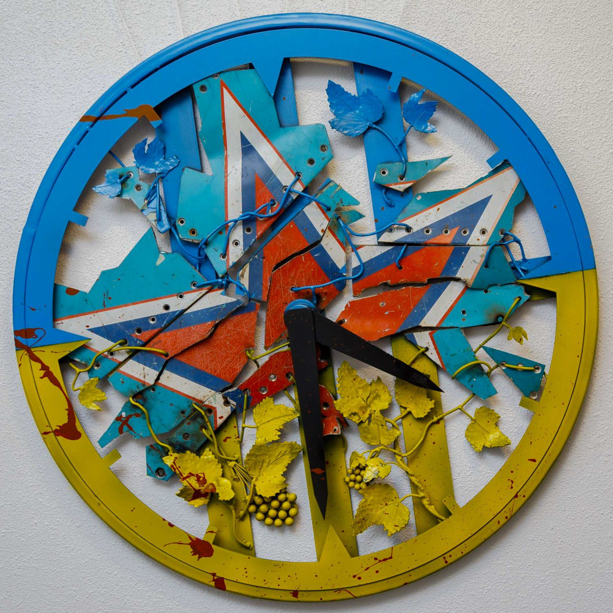 Clock made from shot-down SU-34 jet symbolizing halted invasion, 85cm diameter
