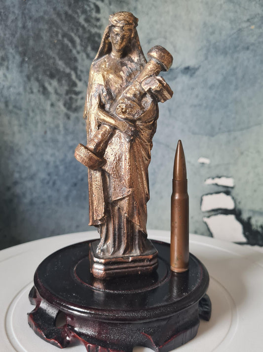 Saint Javelot - Statue moulée à base de véritables munitions (17 cm)