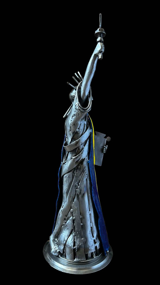 Statue of Liberty holding Ukrainian flag artwork by Hisoshi Art Studio