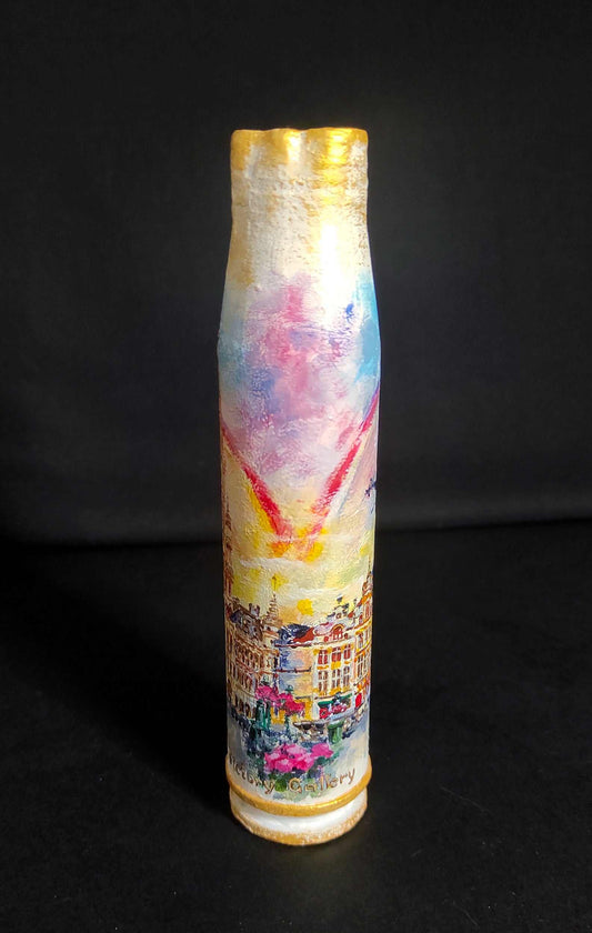 Belgium painted 30mm shell artwork saying Thank you Belgium, 16.5cm tall by Inna Zubok